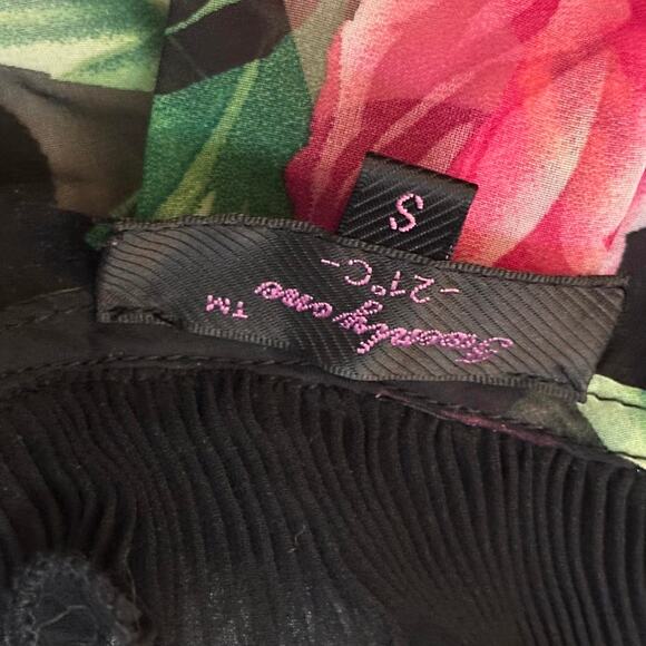 vintage forever 21 sheer Pink floral off the shoulder blouse black ruffle trim - Picture 7 of 7